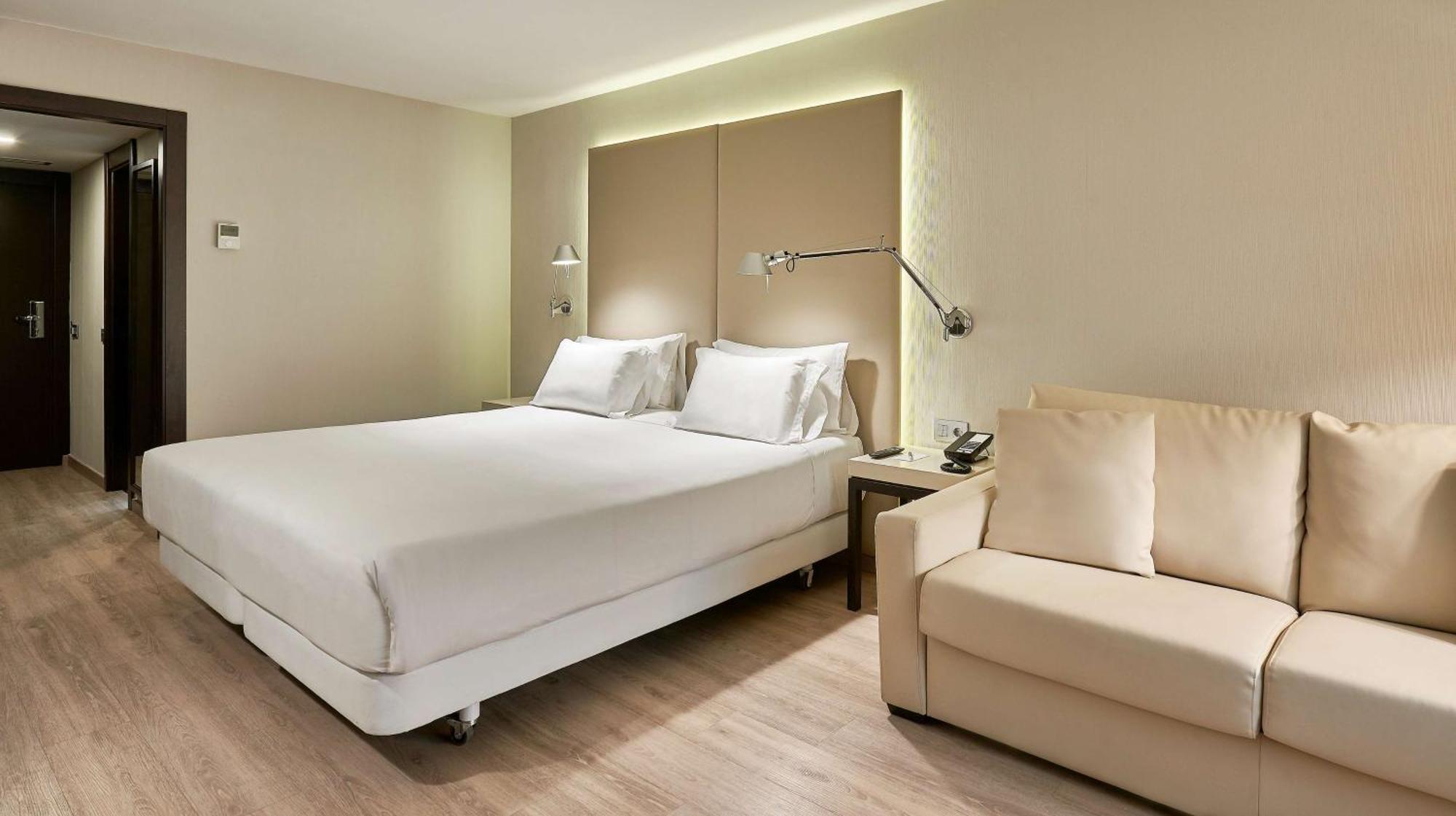 Hotel Nh Lleida Pirineos Zewnętrze zdjęcie