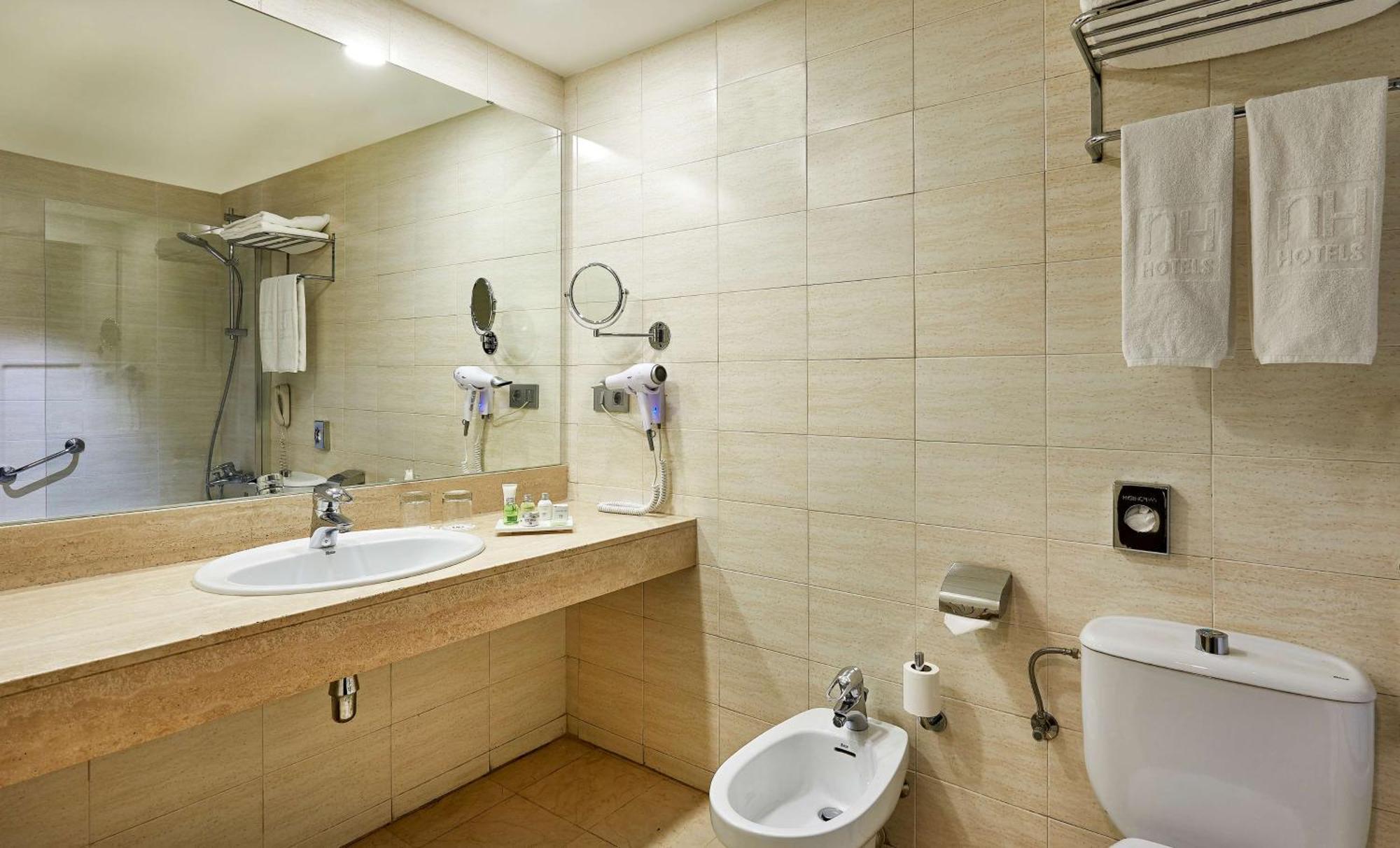 Hotel Nh Lleida Pirineos Zewnętrze zdjęcie