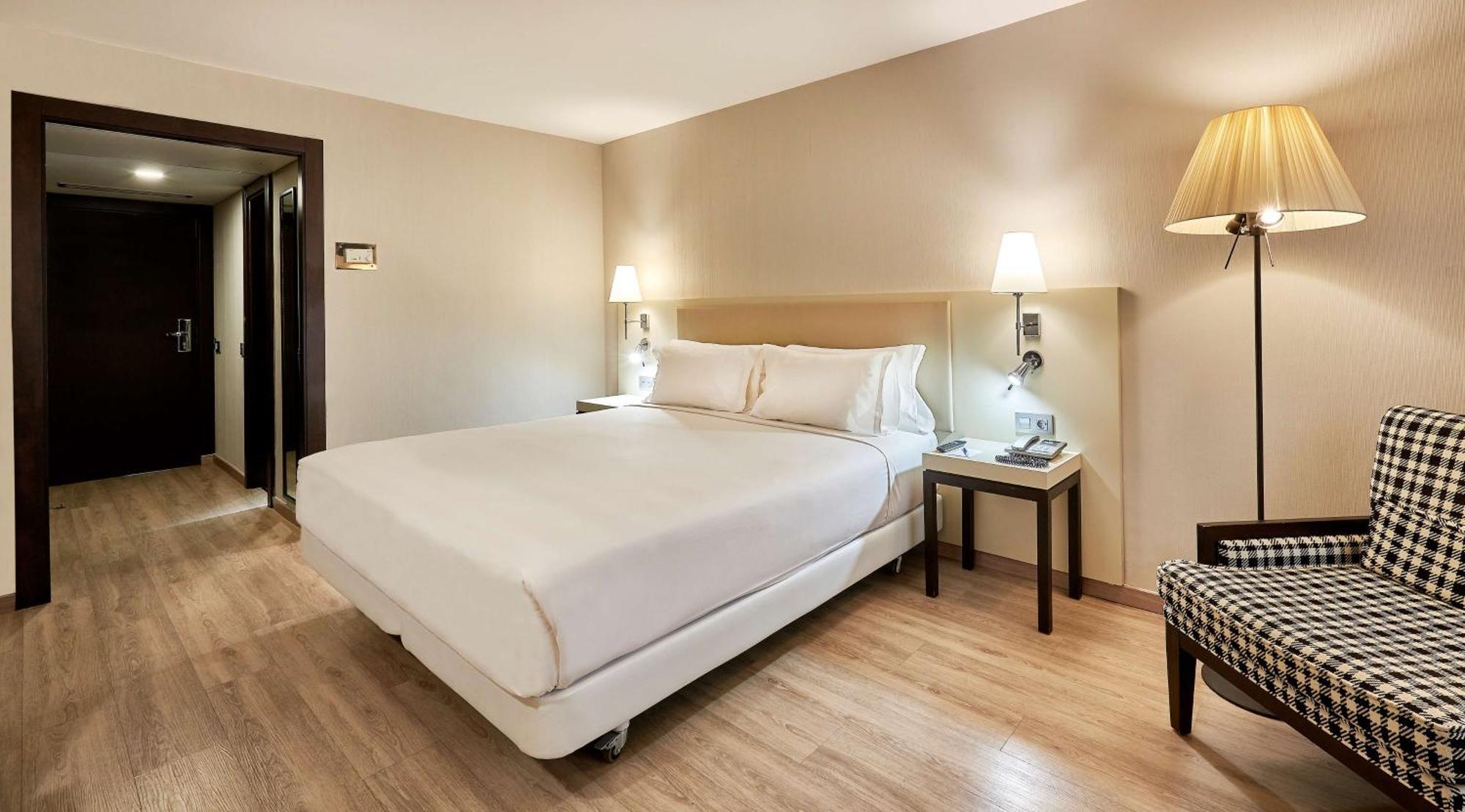 Hotel Nh Lleida Pirineos Zewnętrze zdjęcie