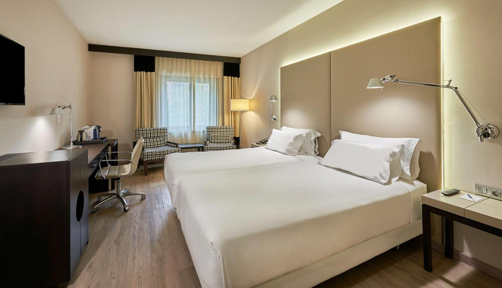 Hotel Nh Lleida Pirineos Zewnętrze zdjęcie