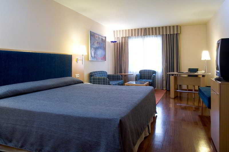 Hotel Nh Lleida Pirineos Zewnętrze zdjęcie