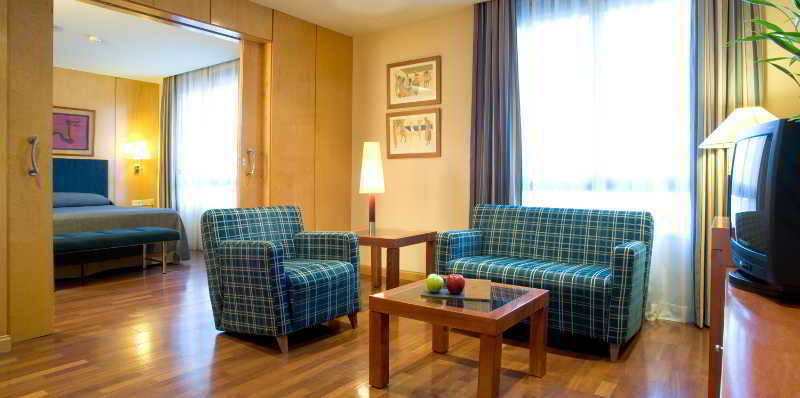 Hotel Nh Lleida Pirineos Zewnętrze zdjęcie